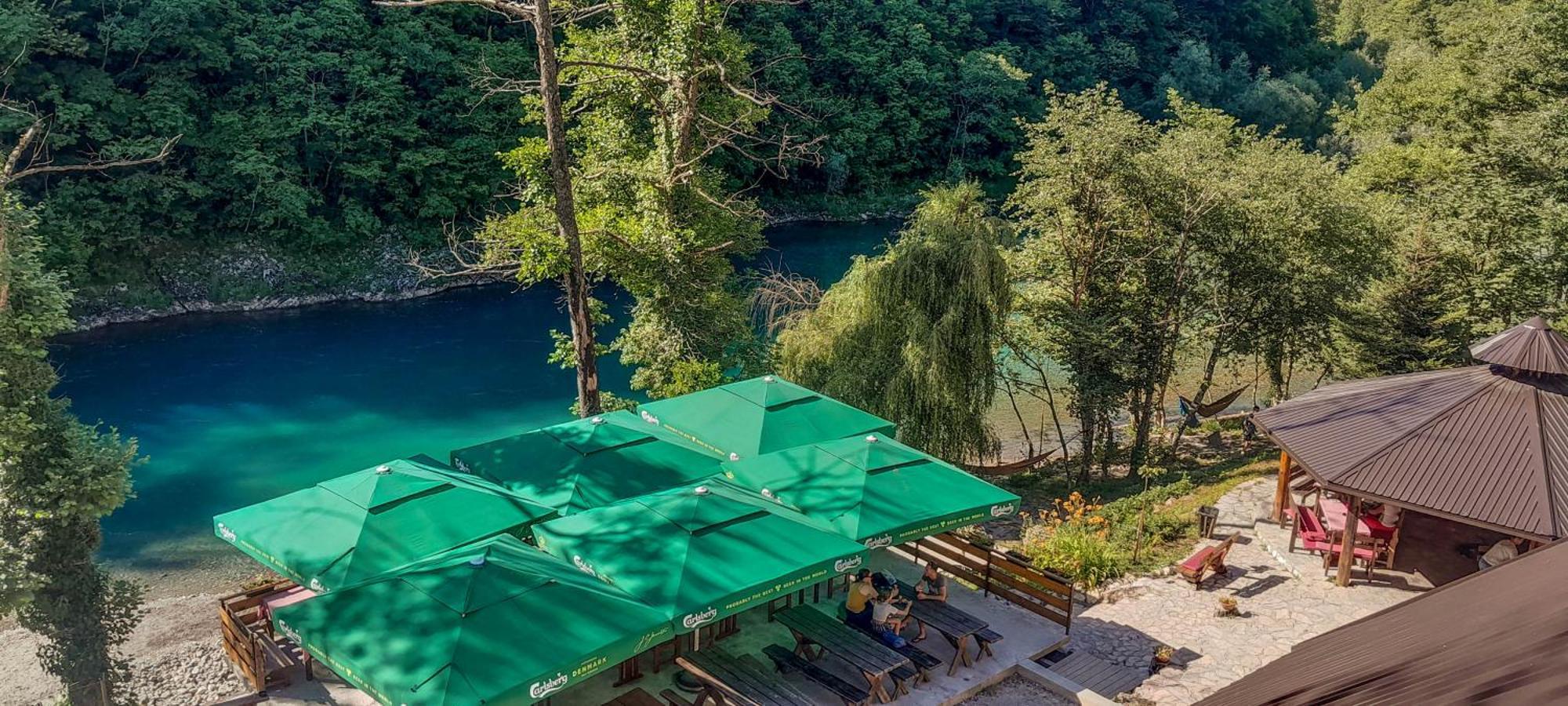 Hotel Rafting Camp Encijan à Foca Extérieur photo